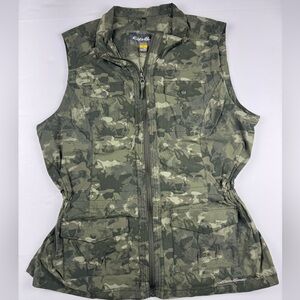 Eddie Bauer Green Camouflage full zip vest with lots of pockets